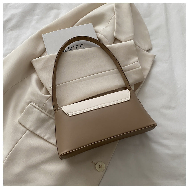 Sac baguette bicolore rouge et crème fermoir doré — Alma | La Touche